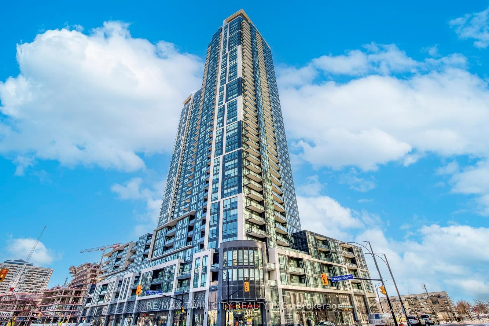 #511 - 510 Curran Place