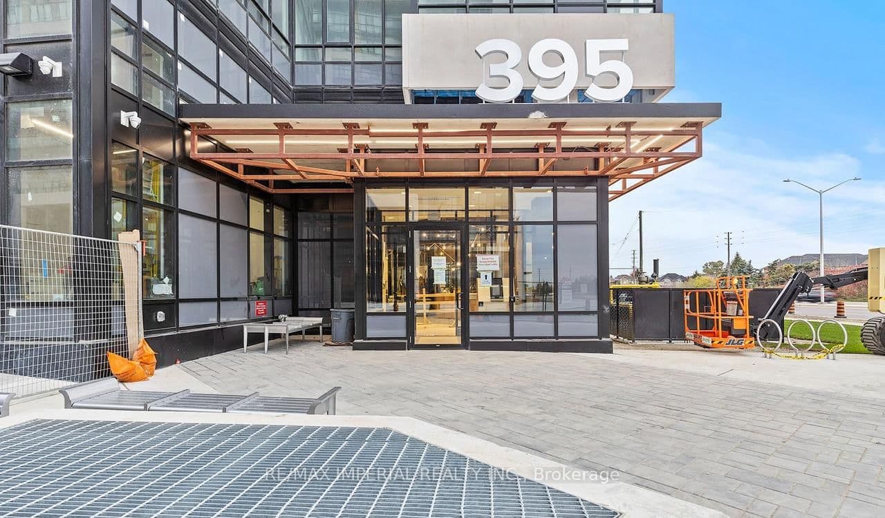 395 Dundas Street W, Unit 523 - Image 1