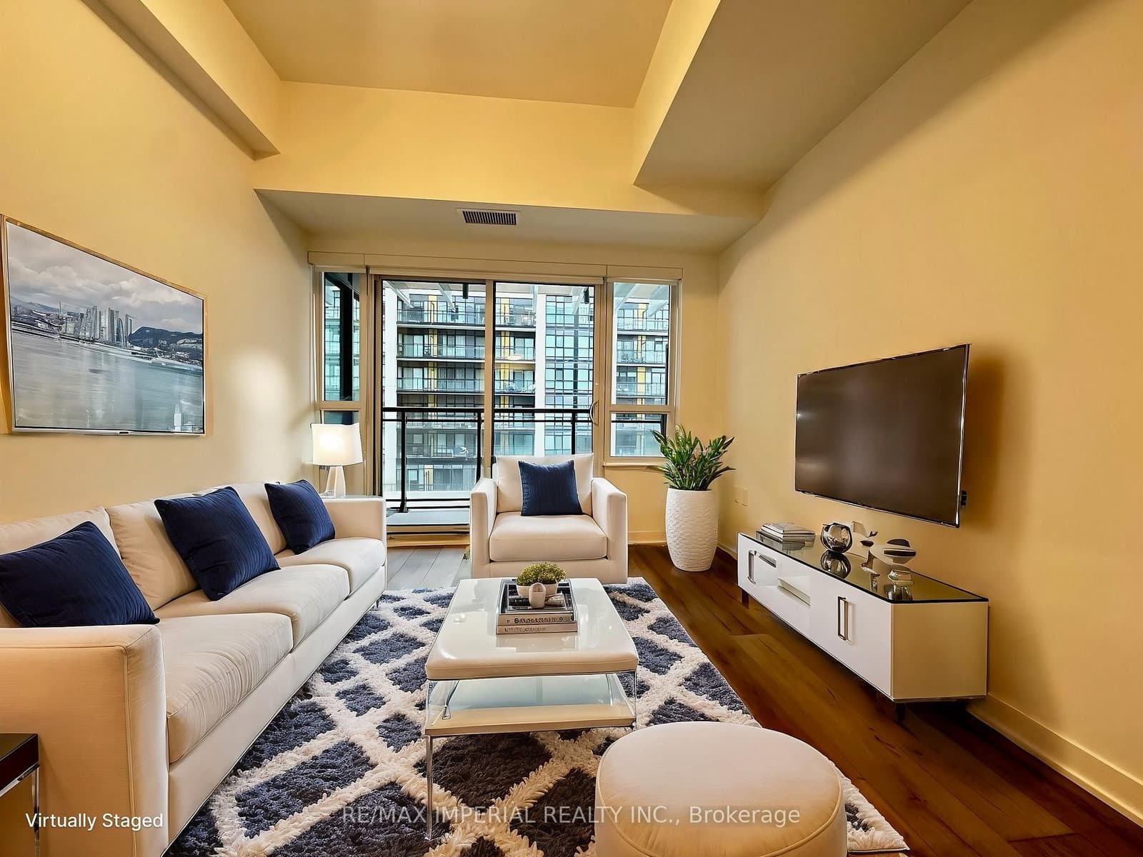 395 Dundas Street W, Unit 523 thumbnail 14