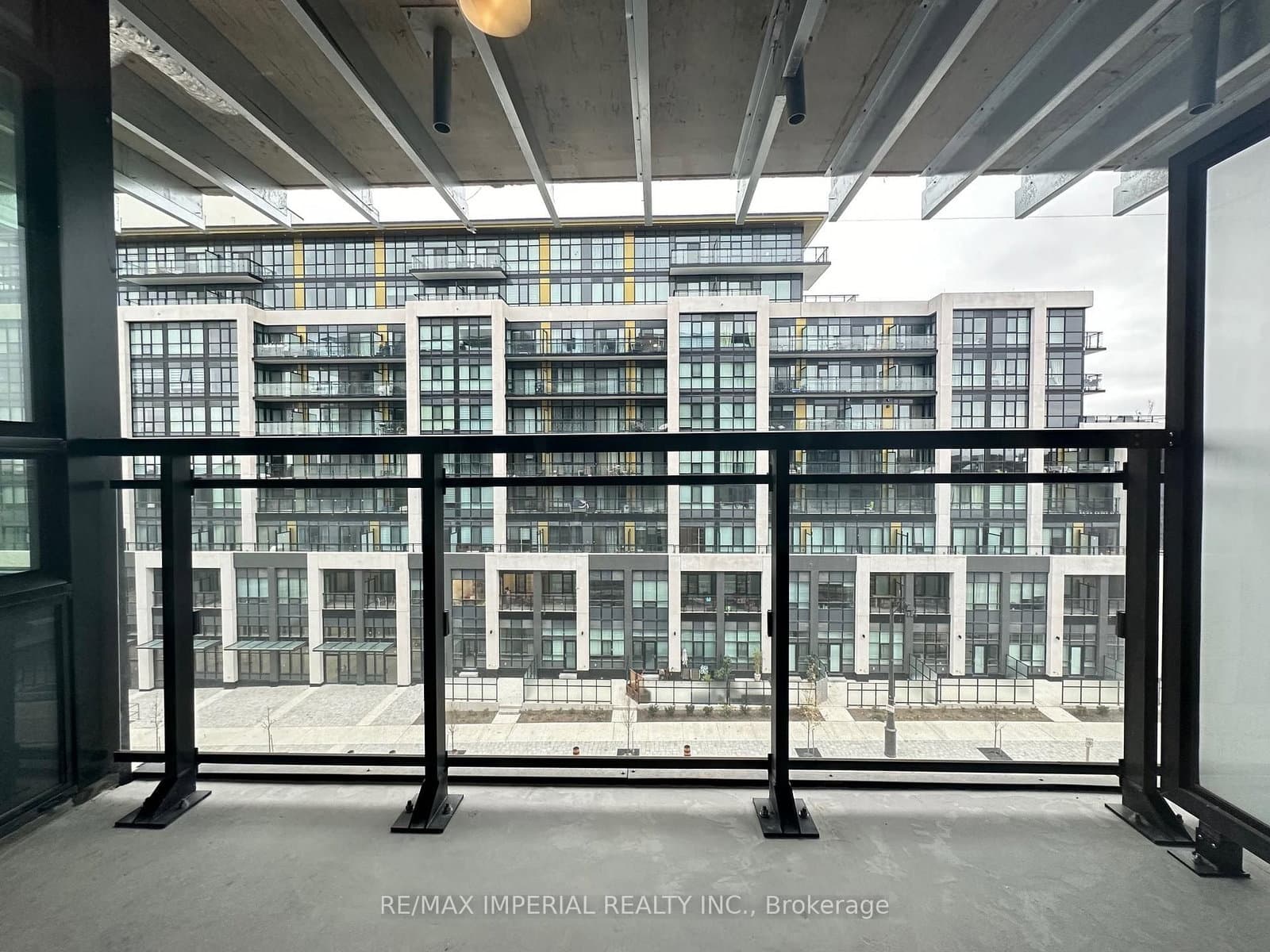 395 Dundas Street W, Unit 523 thumbnail 15