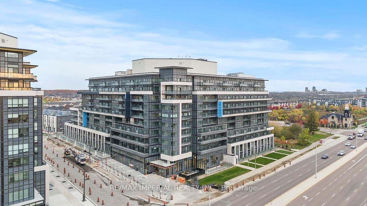 395 Dundas Street W, Unit 523 thumbnail 2