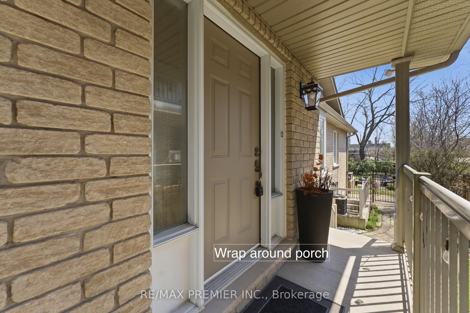 2304 Sovereign Street thumbnail 3