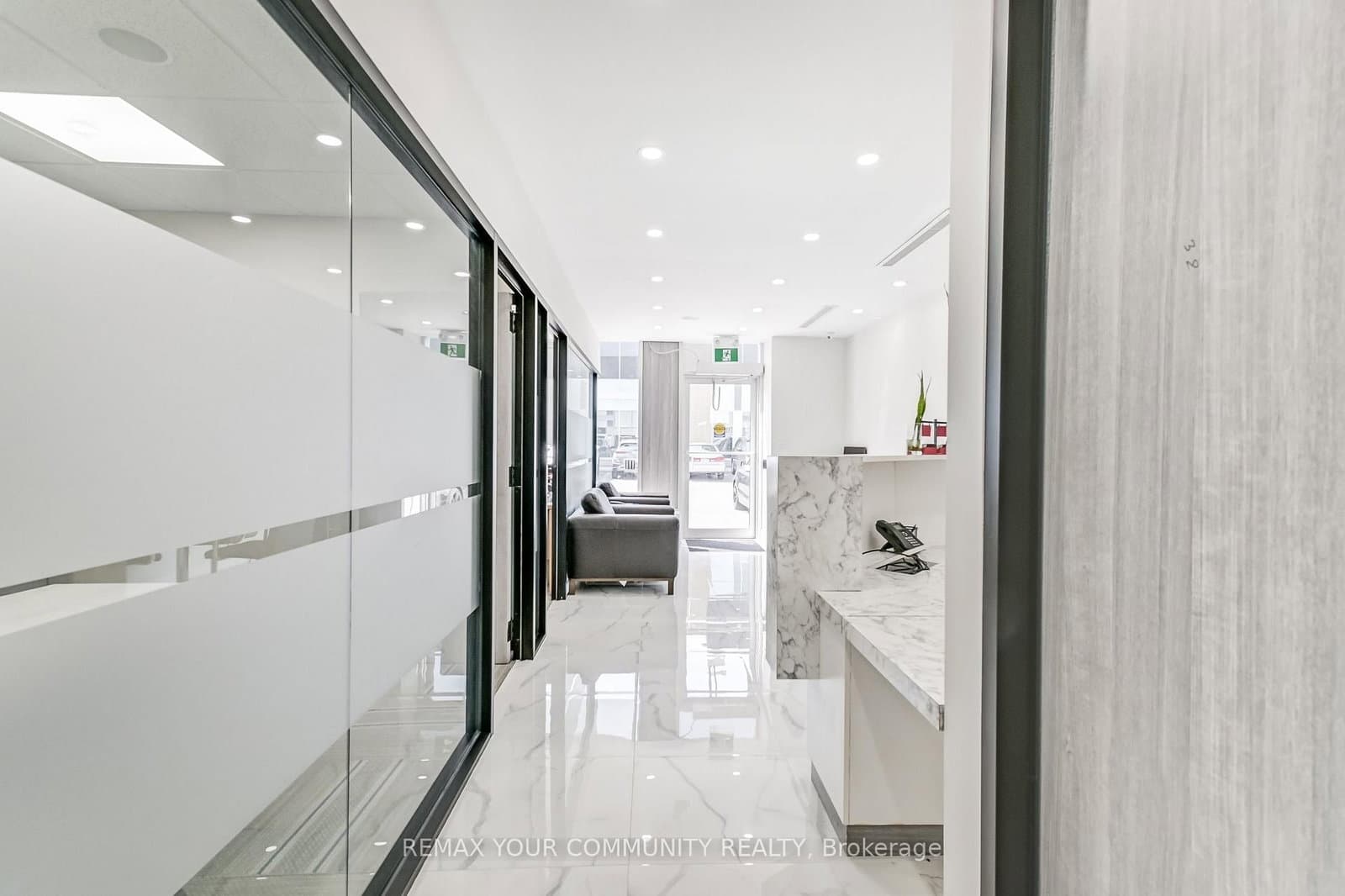 1185 Queensway E, Unit 6 thumbnail 5