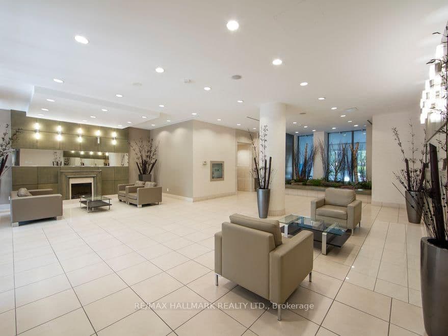 5191 Dundas Street W, Unit 711 thumbnail 9
