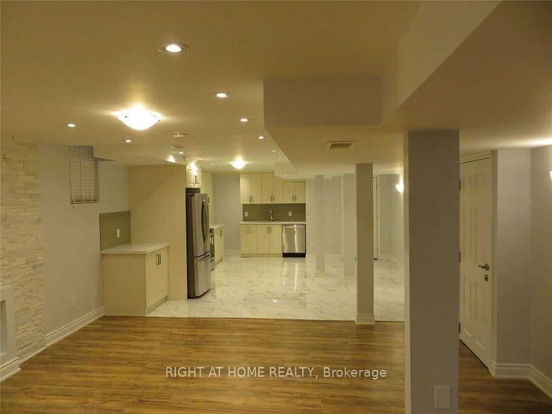84 Rising Hill Ridge, Unit 2 thumbnail 5