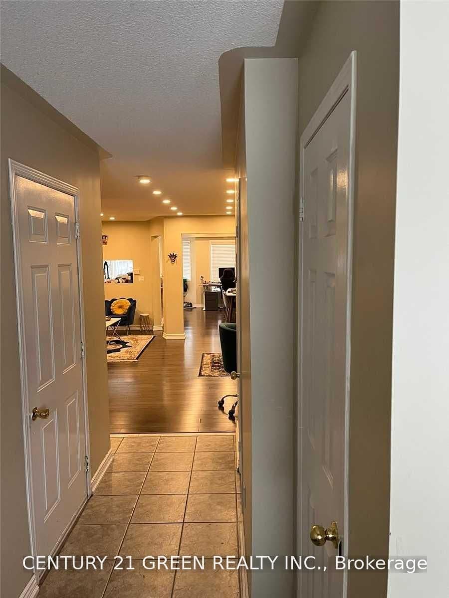 181 Manley Lane, Unit (Upper) thumbnail 4