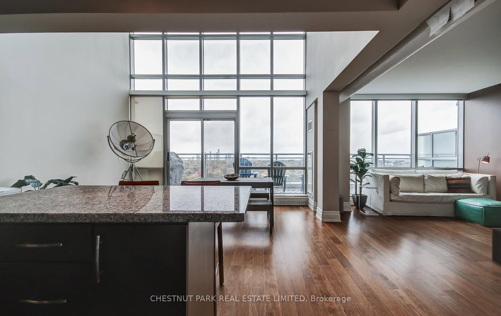 2 Fieldway Road, Unit PH 05 thumbnail 3