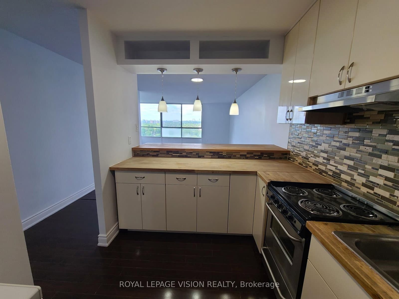 10 Martha Eaton Way S, Unit 2107 thumbnail 17