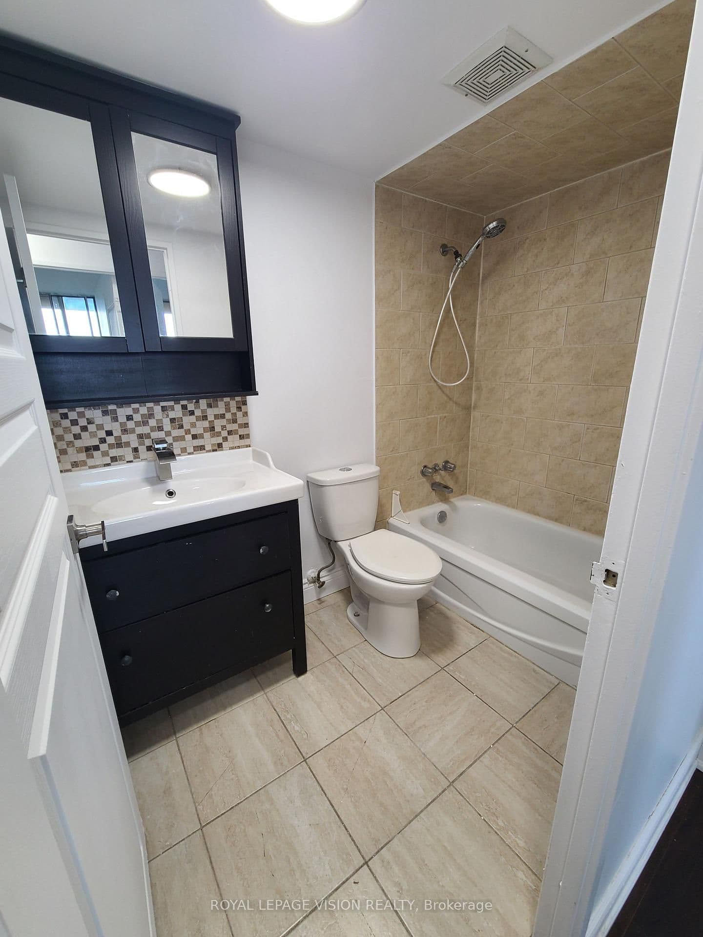 10 Martha Eaton Way S, Unit 2107 thumbnail 22