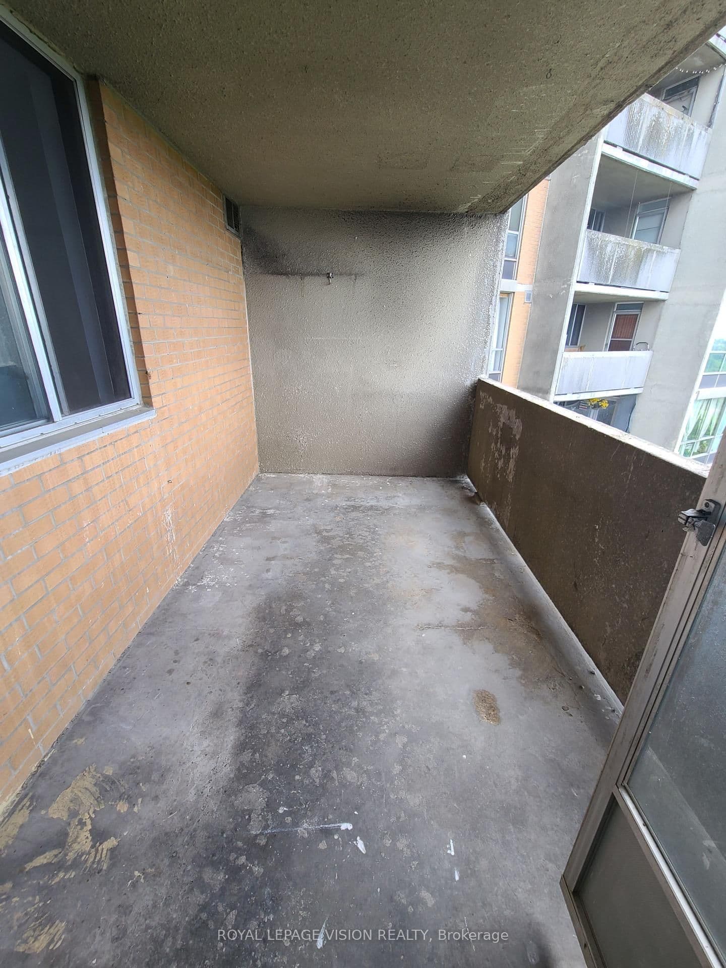 10 Martha Eaton Way S, Unit 2107 thumbnail 32