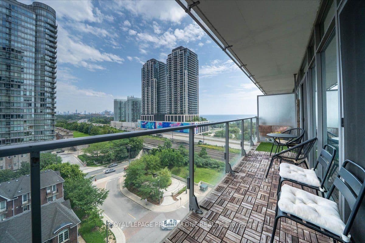 103 The Queensway, Unit 901 thumbnail 13
