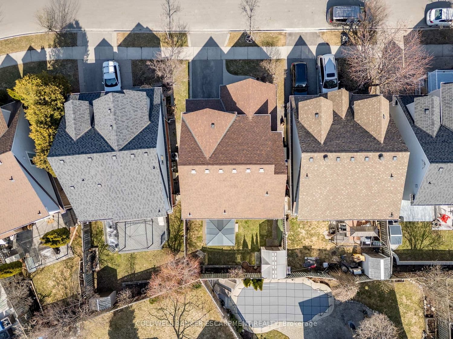 593 Caverhill Crescent thumbnail 49