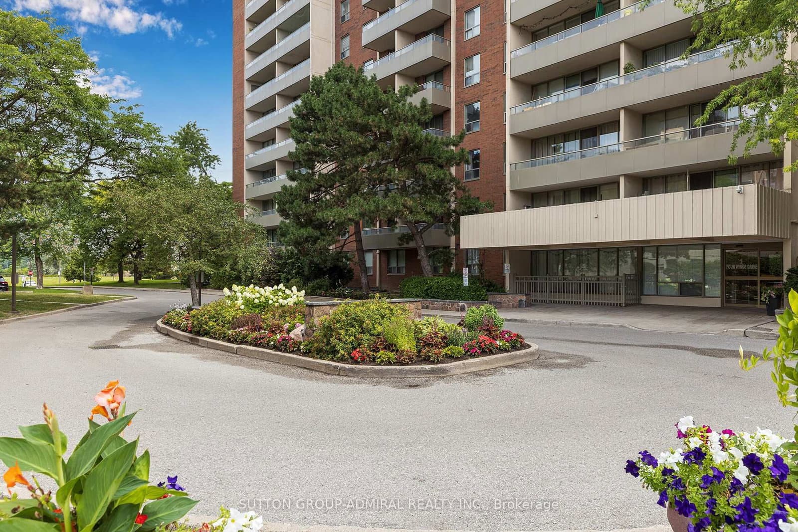 1 Four Winds Drive, Unit 513 thumbnail 3