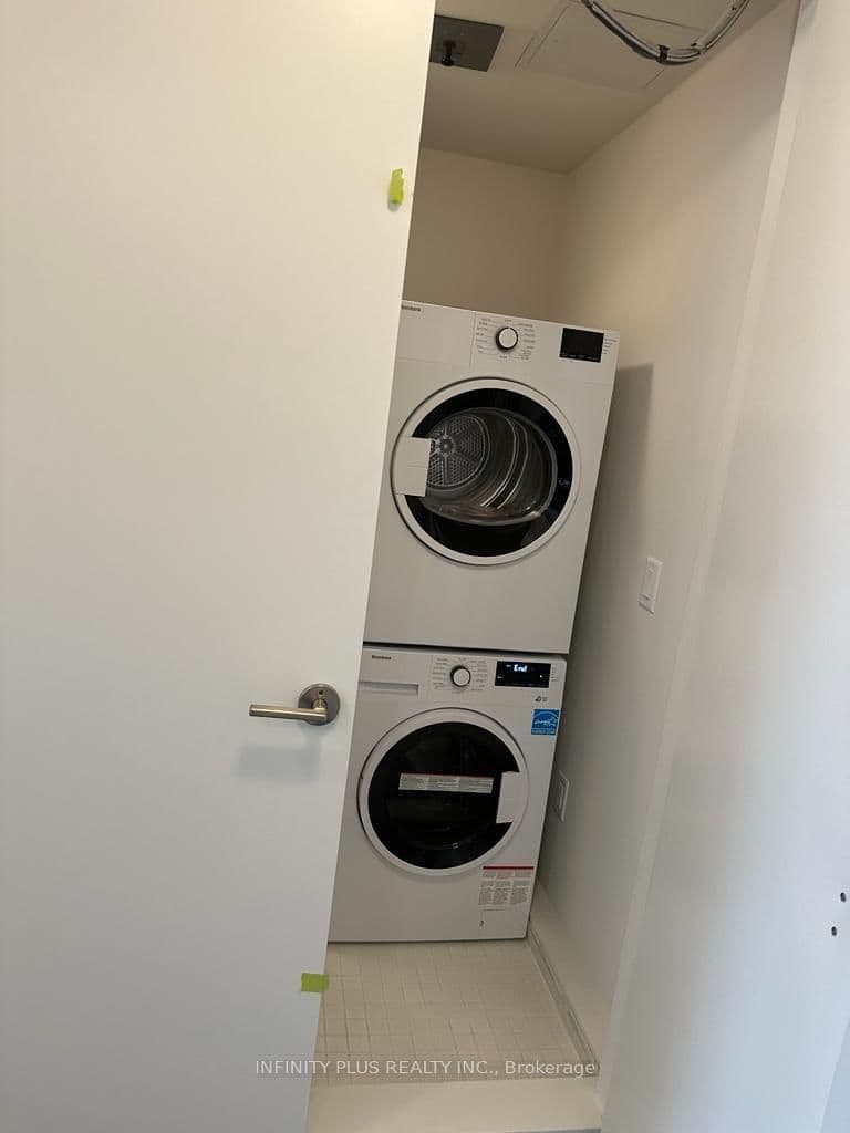 62 Sky Harbour Drive, Unit 209 thumbnail 5