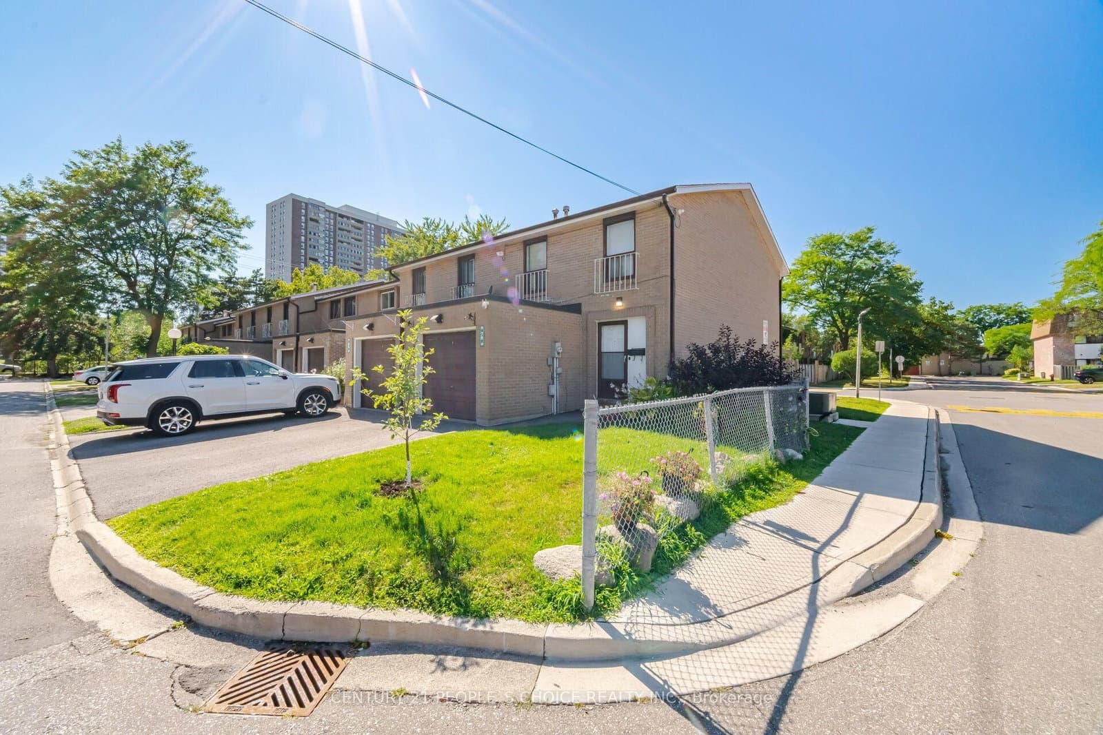 79 Fleetwood Crescent thumbnail 2