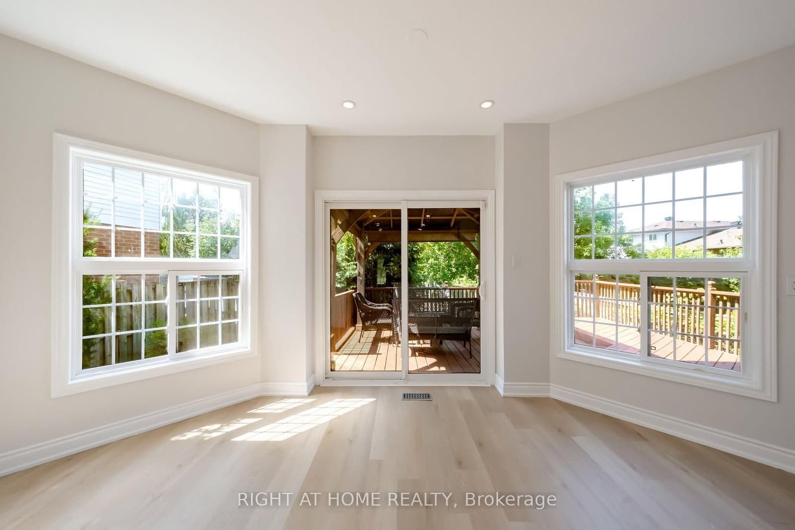 345 Mill Street S thumbnail 12