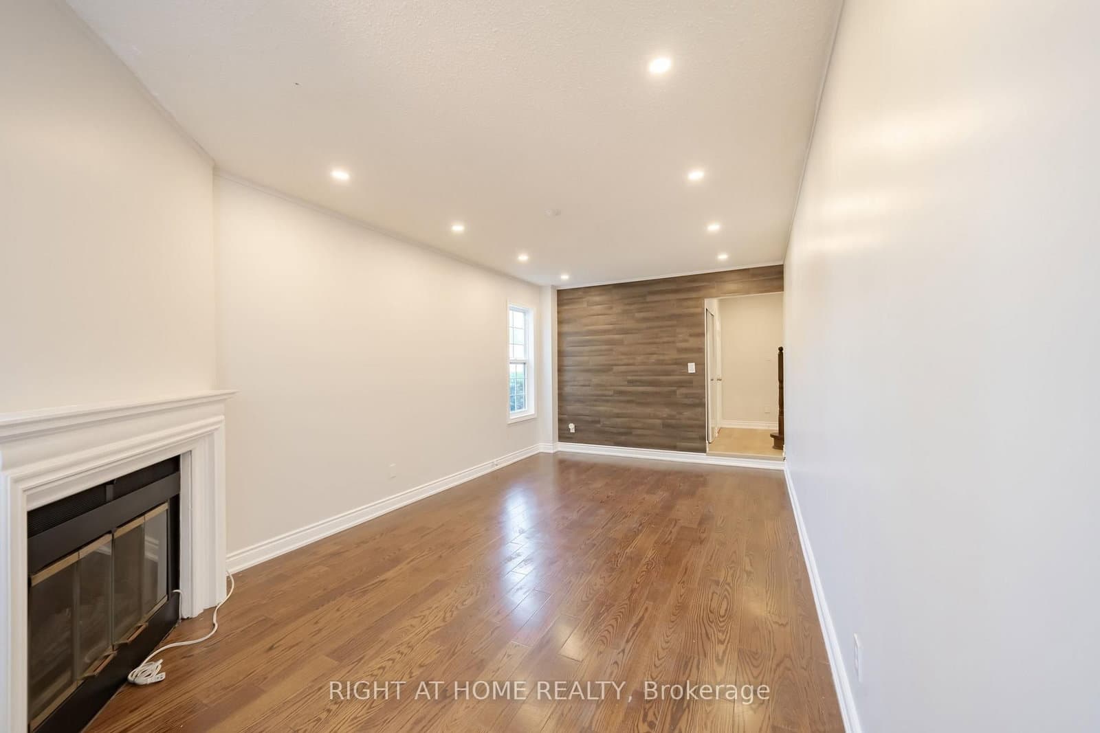 345 Mill Street S thumbnail 14