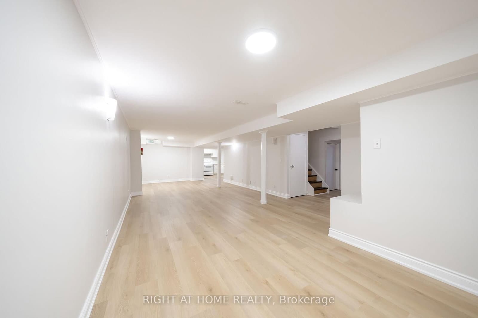345 Mill Street S thumbnail 35