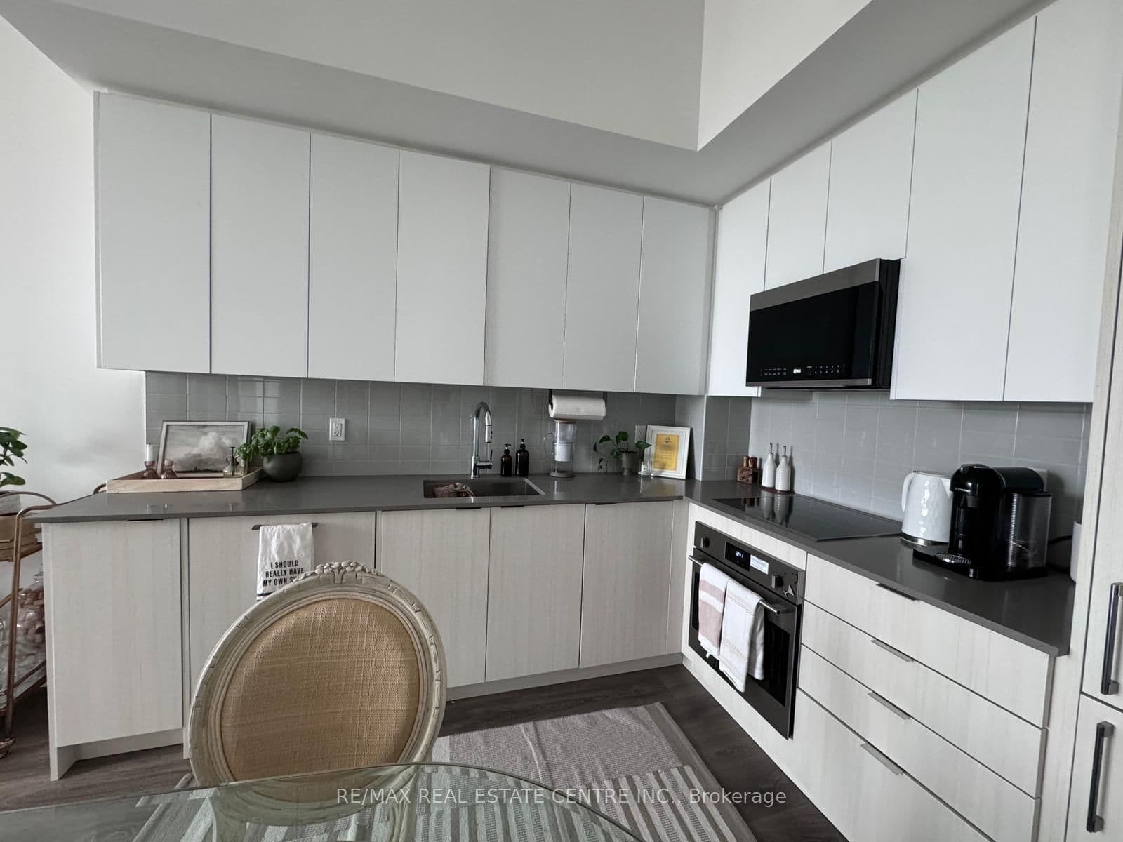 2481 Taunton Road, Unit 308 thumbnail 13