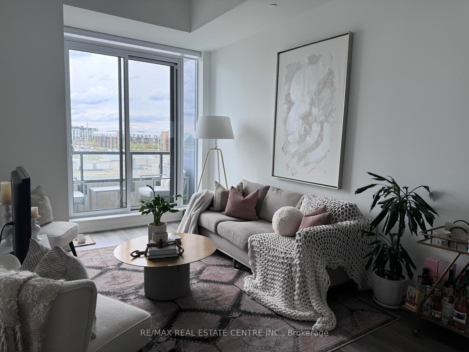 2481 Taunton Road, Unit 308 thumbnail 4