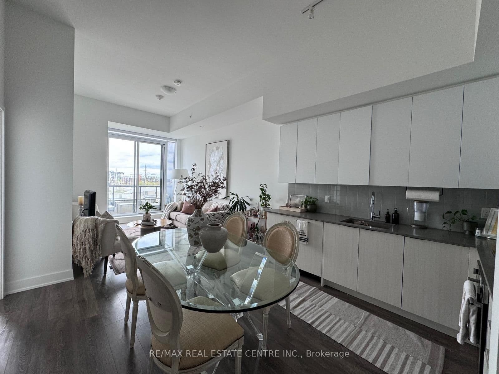 2481 Taunton Road, Unit 308 thumbnail 9
