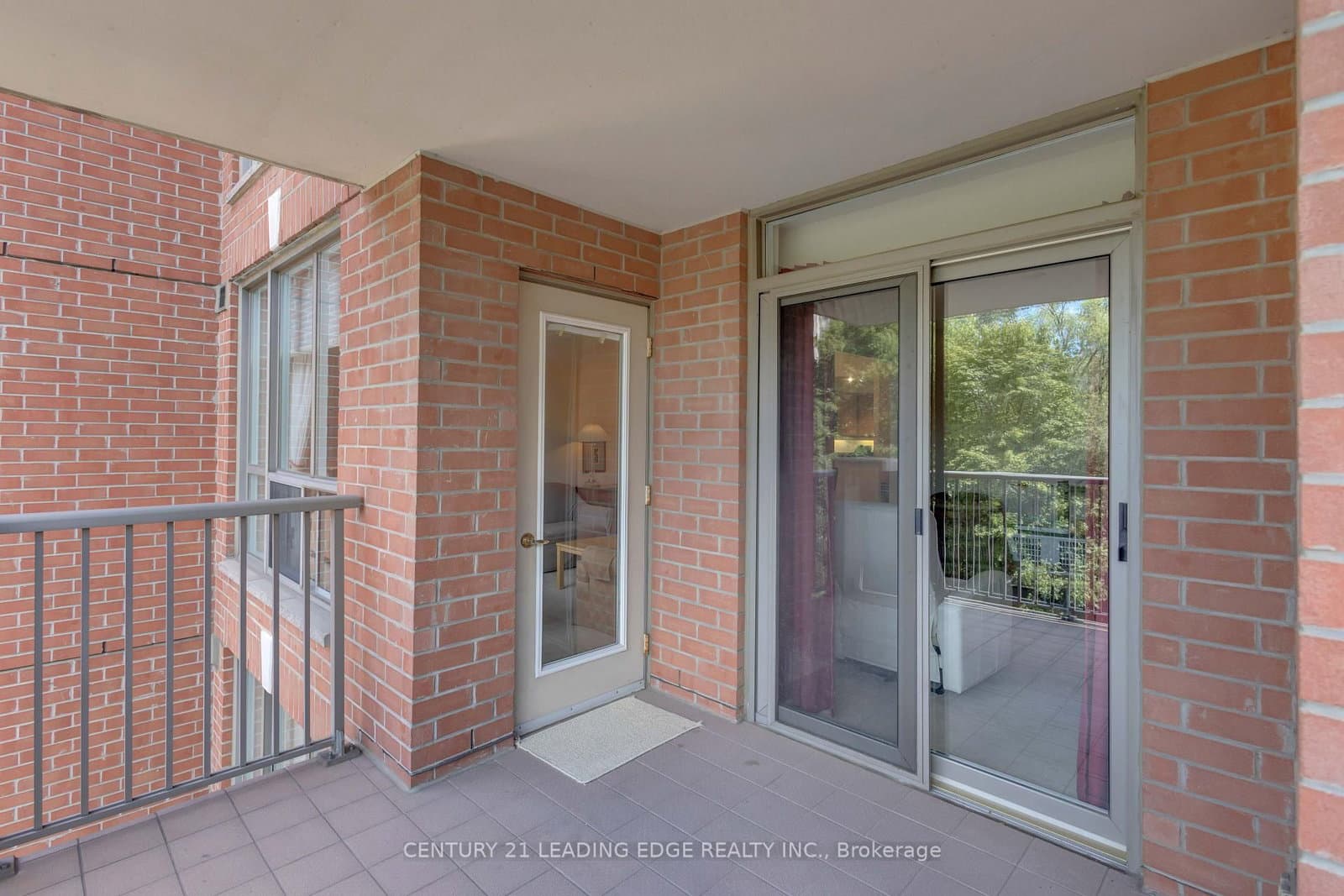 442 Maple Ave Avenue, Unit 403 thumbnail 11