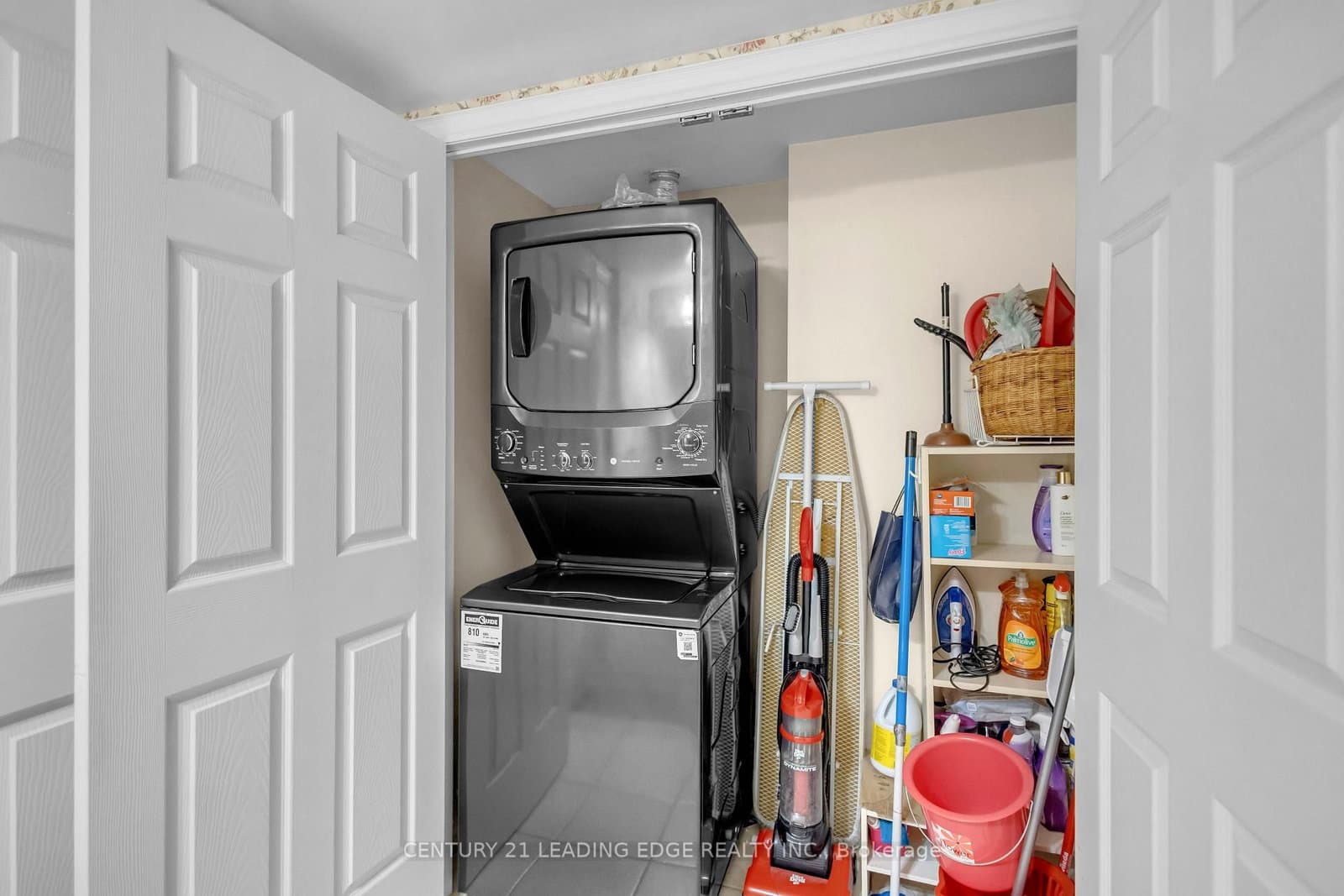 442 Maple Ave Avenue, Unit 403 thumbnail 13