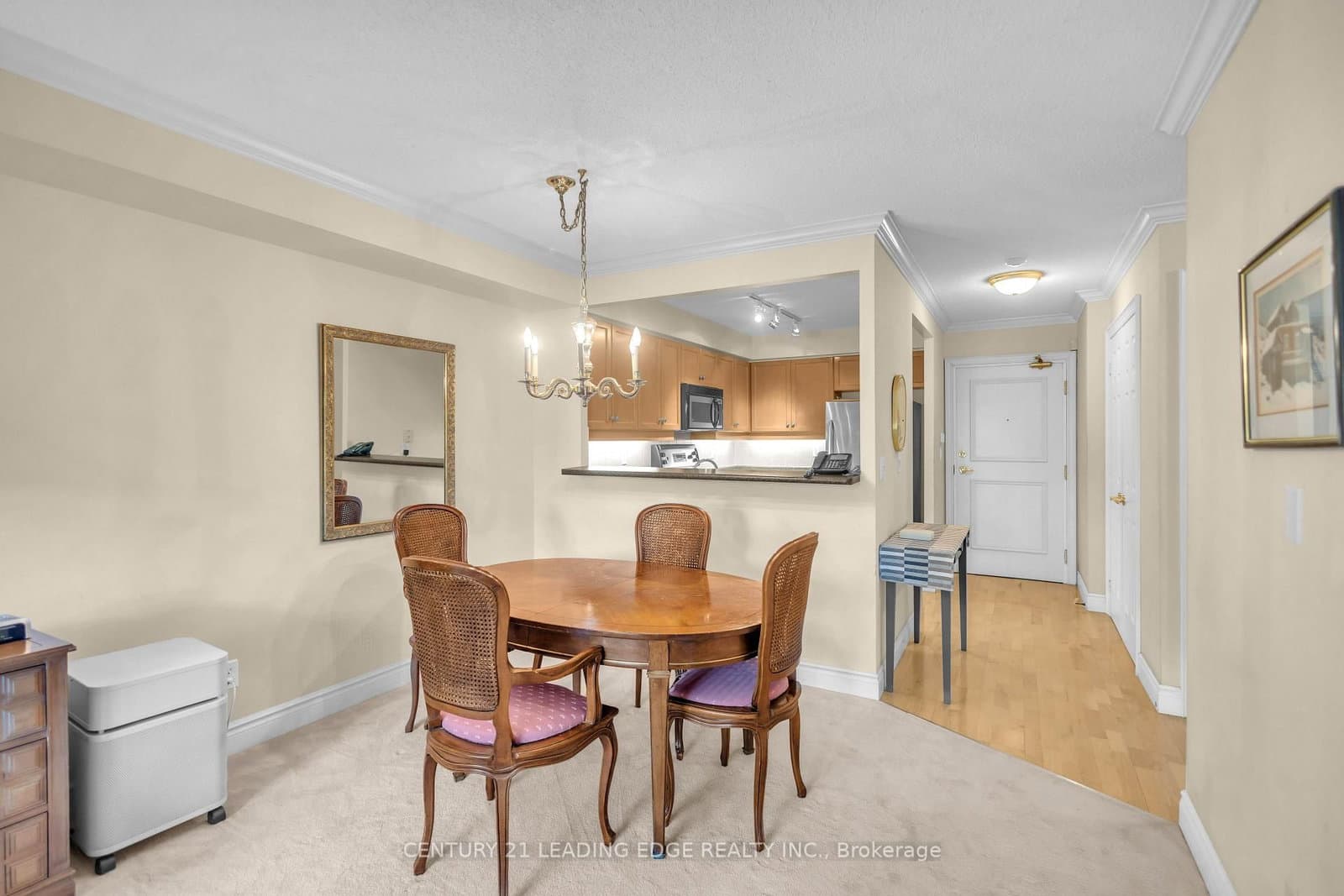 442 Maple Ave Avenue, Unit 403 thumbnail 27