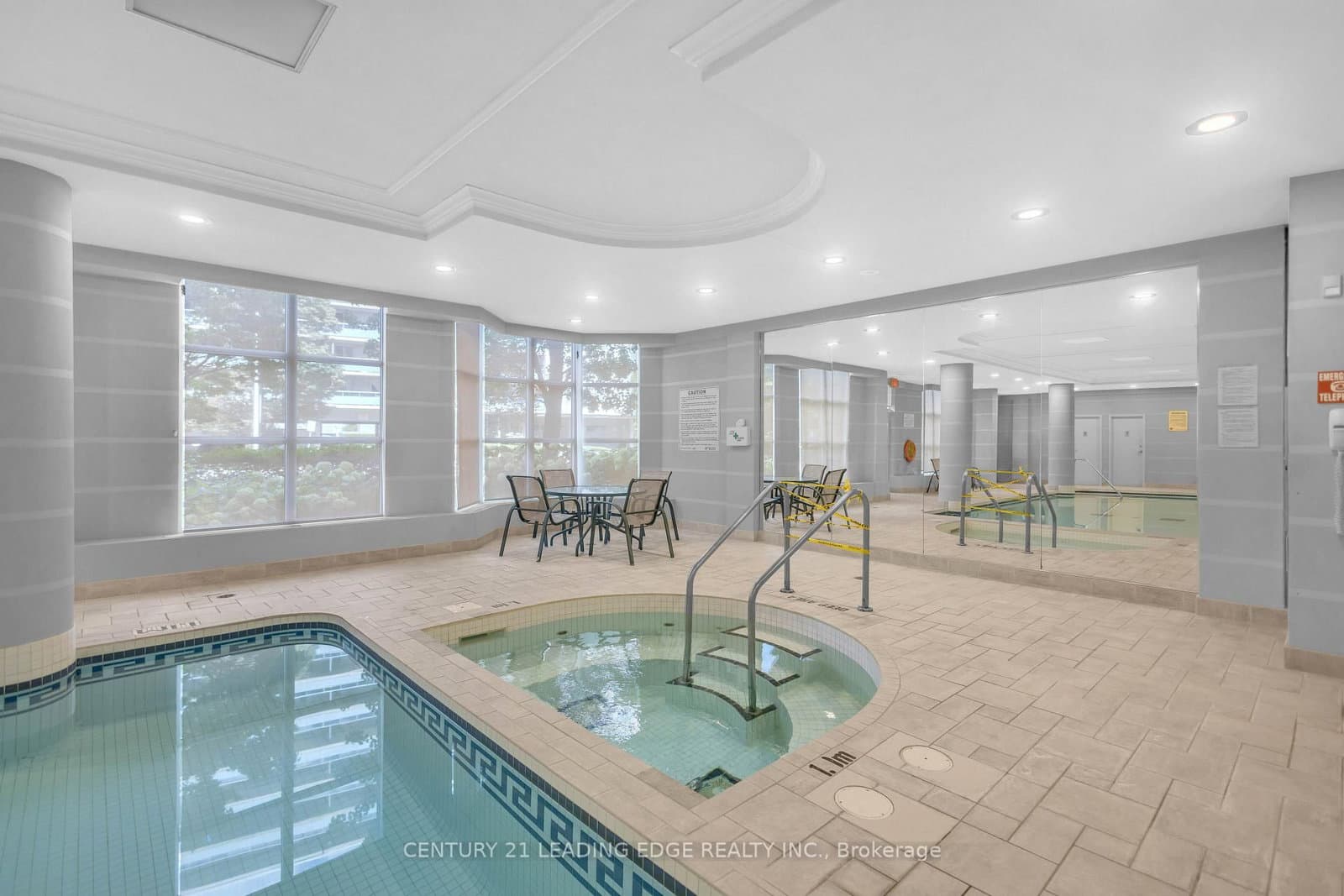 442 Maple Ave Avenue, Unit 403 thumbnail 4