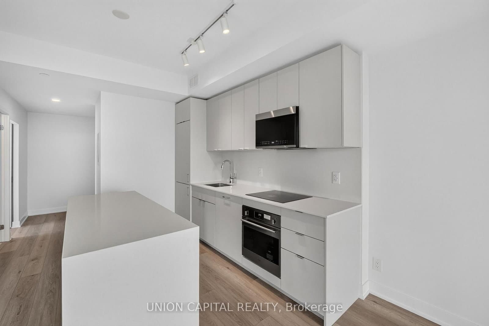 1660 Bloor Street W, Unit 910 thumbnail 10