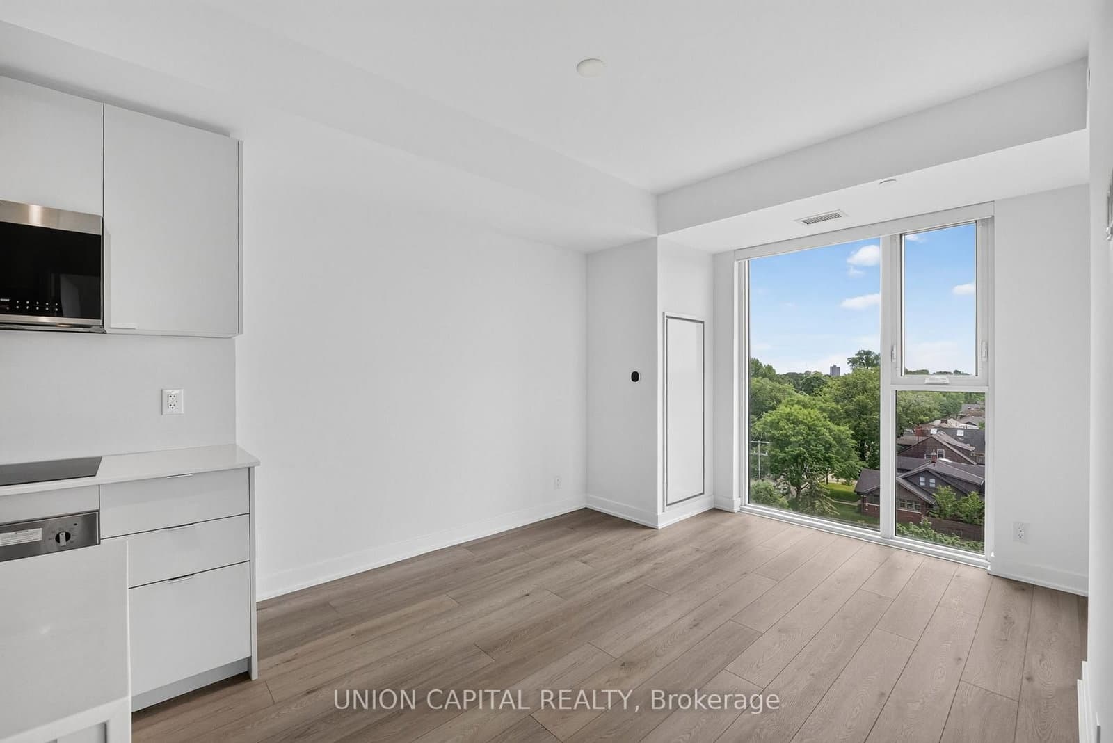 1660 Bloor Street W, Unit 910 thumbnail 11
