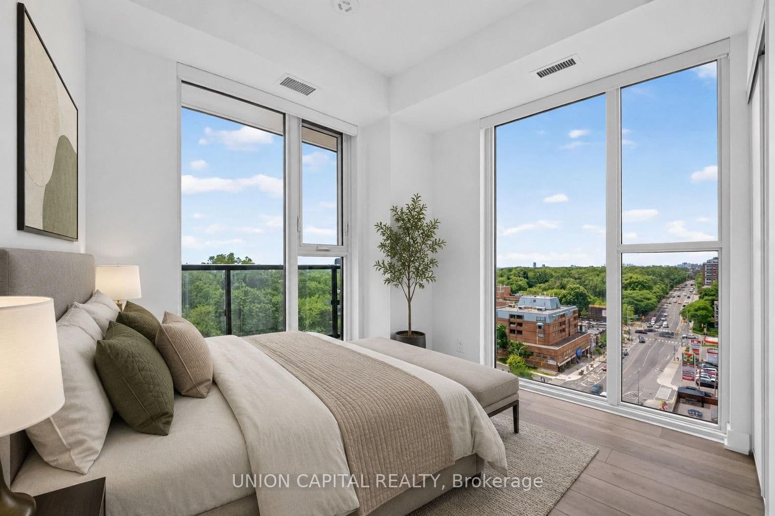 1660 Bloor Street W, Unit 910 thumbnail 14