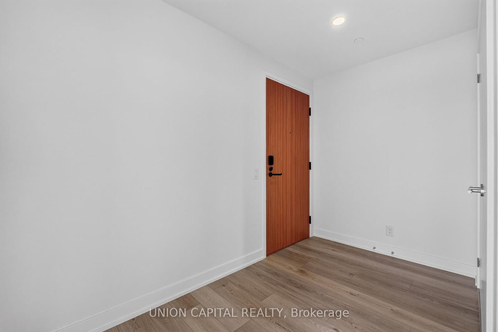 1660 Bloor Street W, Unit 910 thumbnail 25