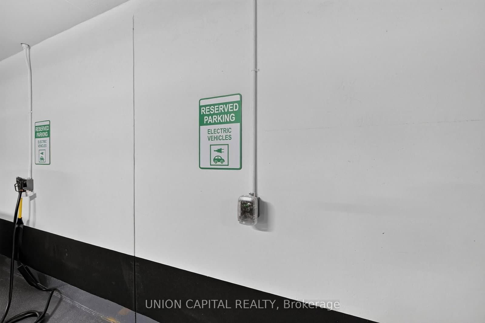 1660 Bloor Street W, Unit 910 thumbnail 34