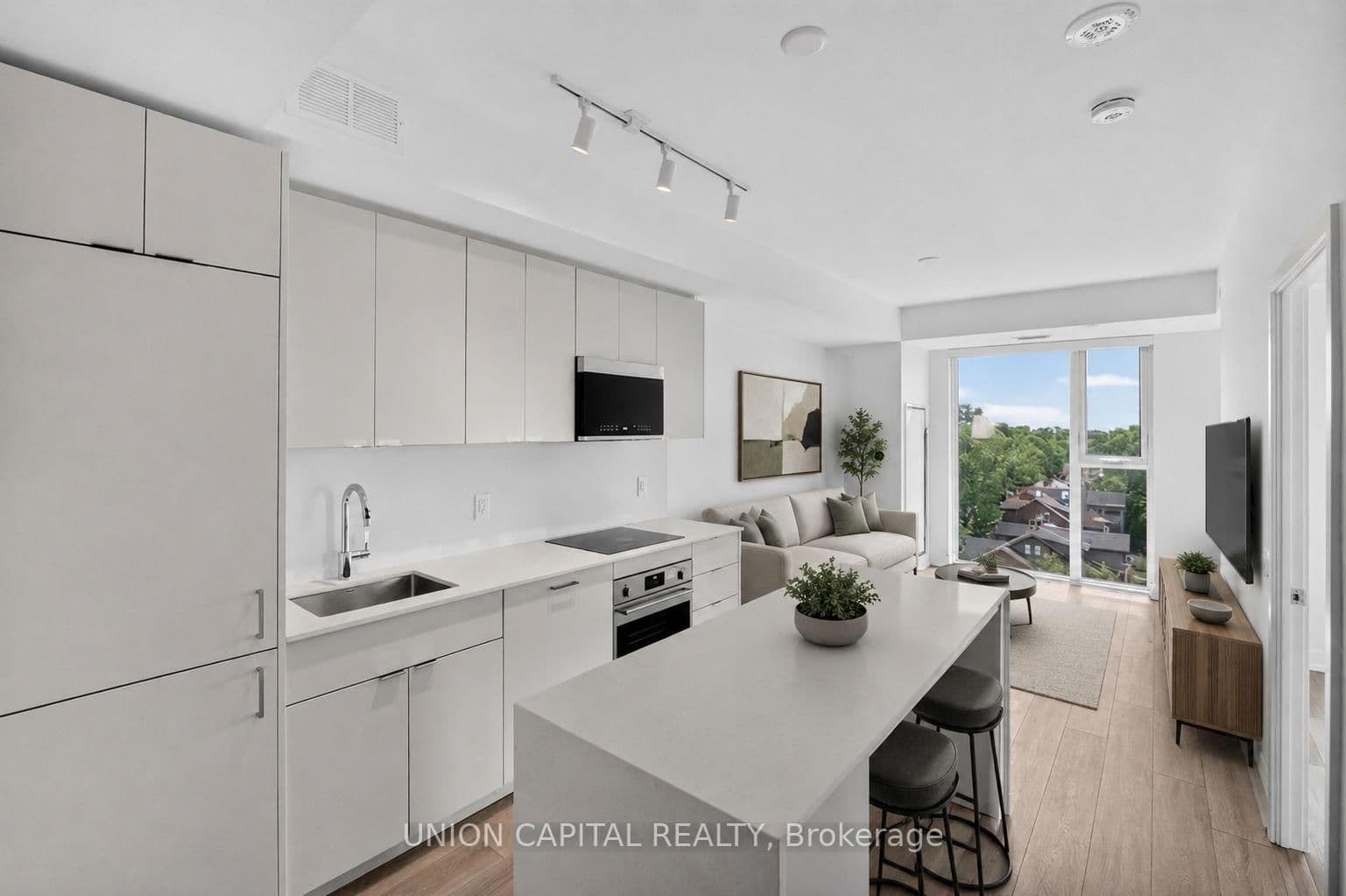 1660 Bloor Street W, Unit 910 thumbnail 4