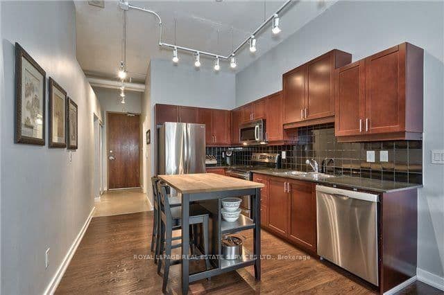 2 Fieldway Road, Unit 316 thumbnail 3