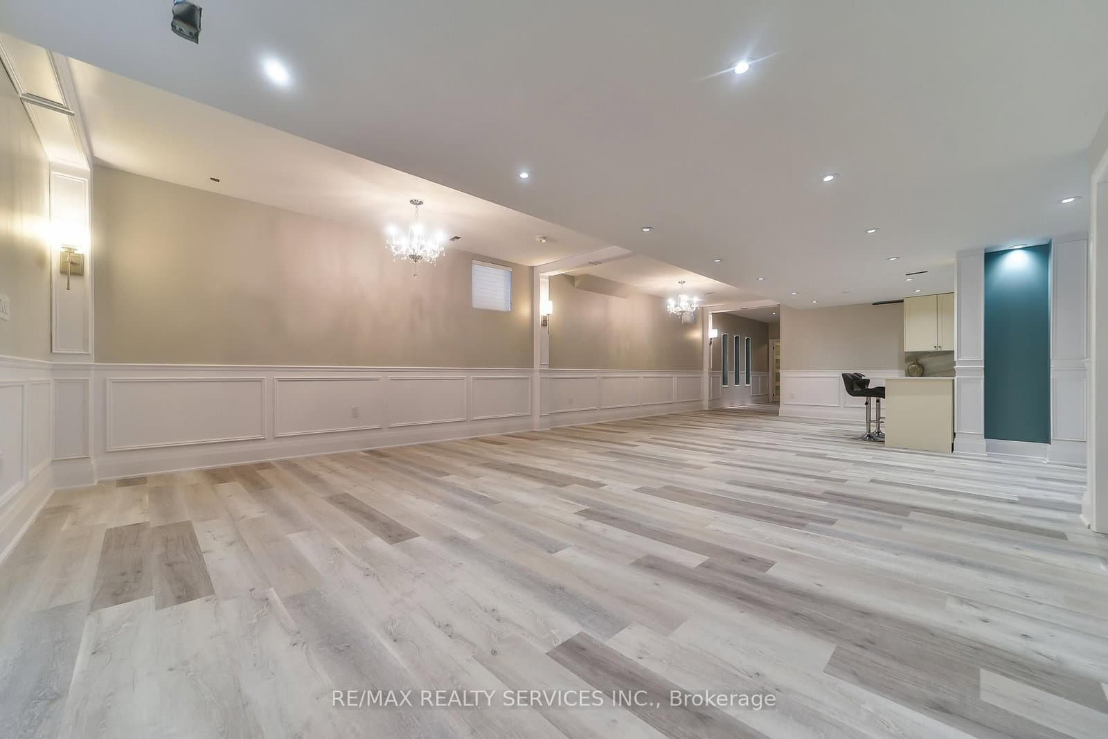 20 Malaspina Close, Unit Bsmt thumbnail 2