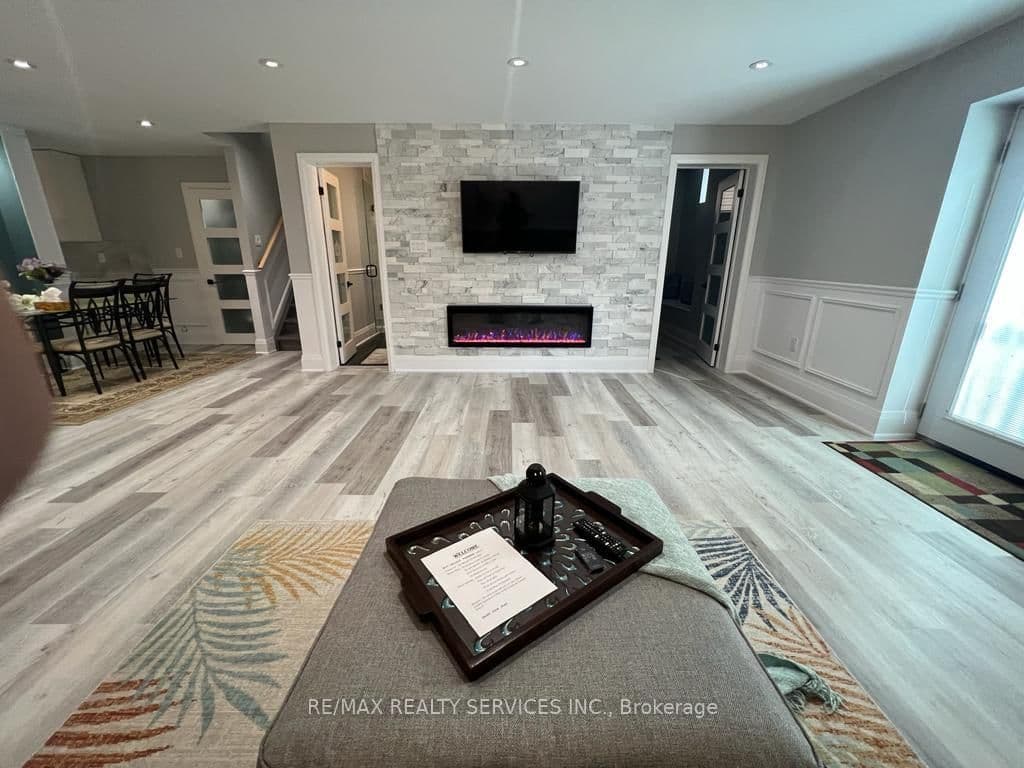 20 Malaspina Close, Unit Bsmt thumbnail 4