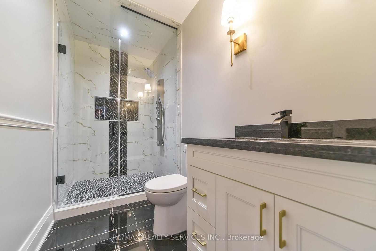 20 Malaspina Close, Unit Bsmt thumbnail 41