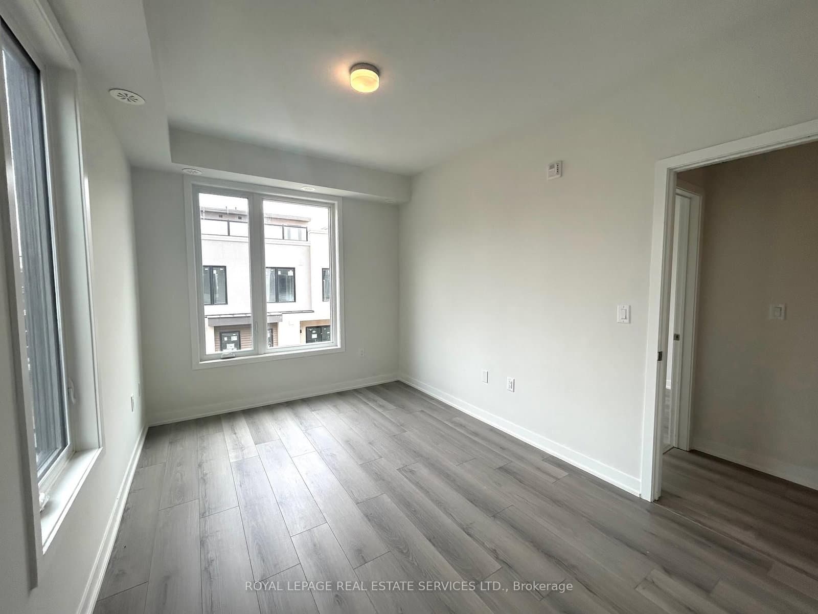 3405 Ridgeway Drive E, Unit 18 thumbnail 12