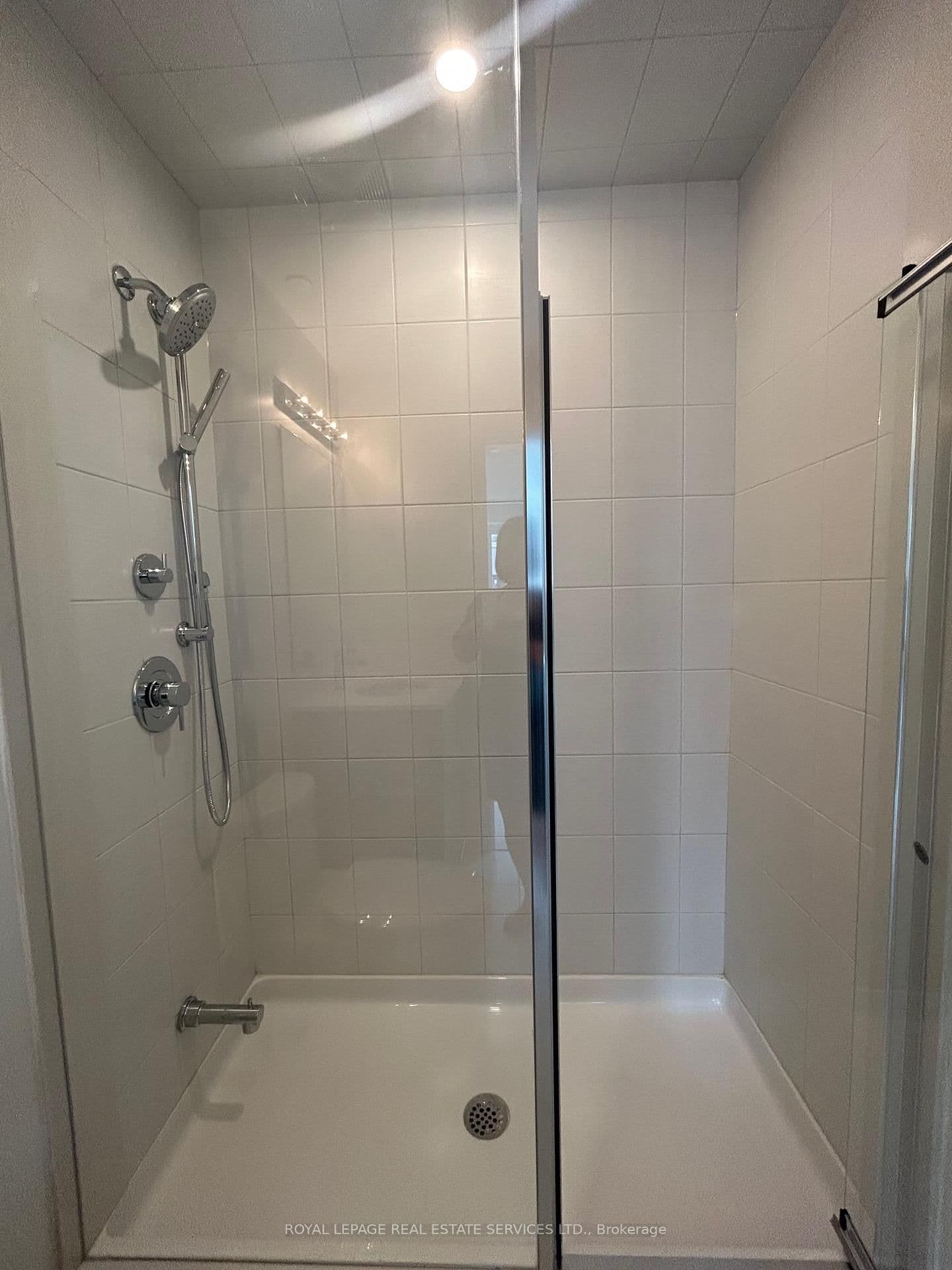 3405 Ridgeway Drive E, Unit 18 thumbnail 18