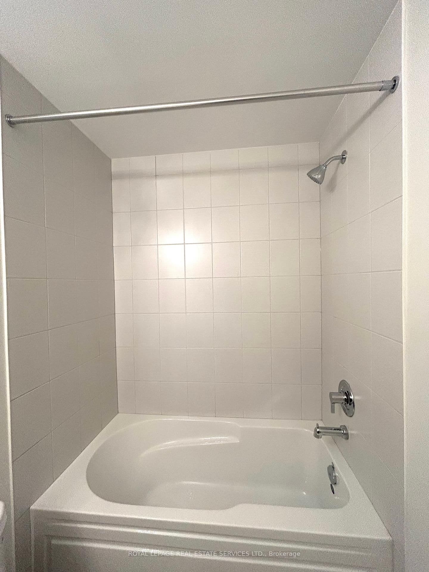 3405 Ridgeway Drive E, Unit 18 thumbnail 22