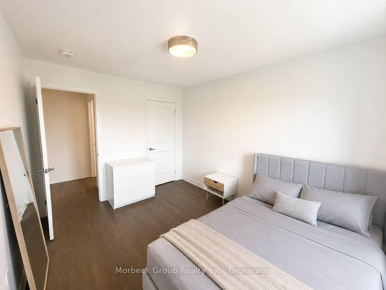 3042 Merrick Road thumbnail 10