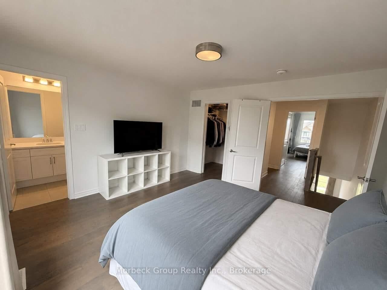 3042 Merrick Road thumbnail 8