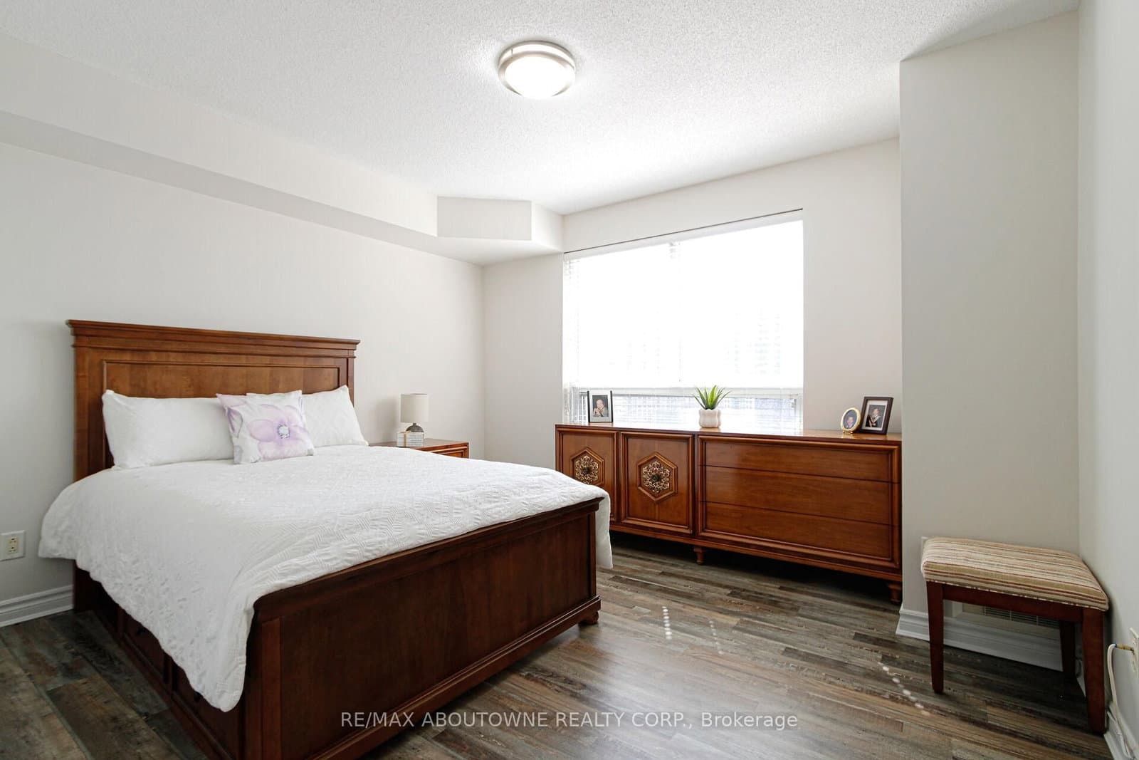350 Princess Royal Drive, Unit 1002 thumbnail 18
