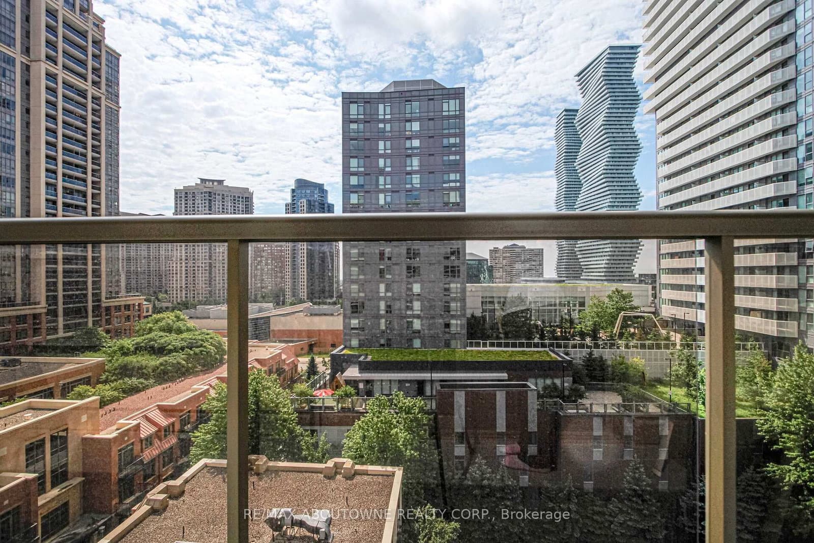 350 Princess Royal Drive, Unit 1002 thumbnail 22