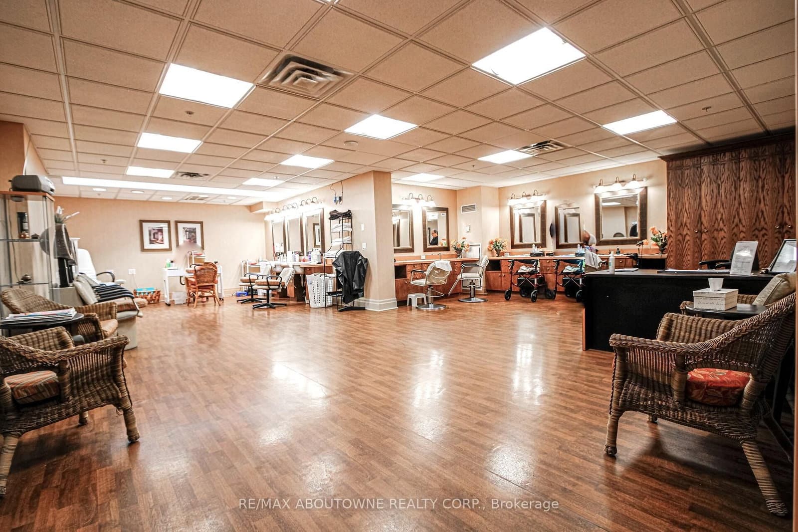 350 Princess Royal Drive, Unit 1002 thumbnail 33