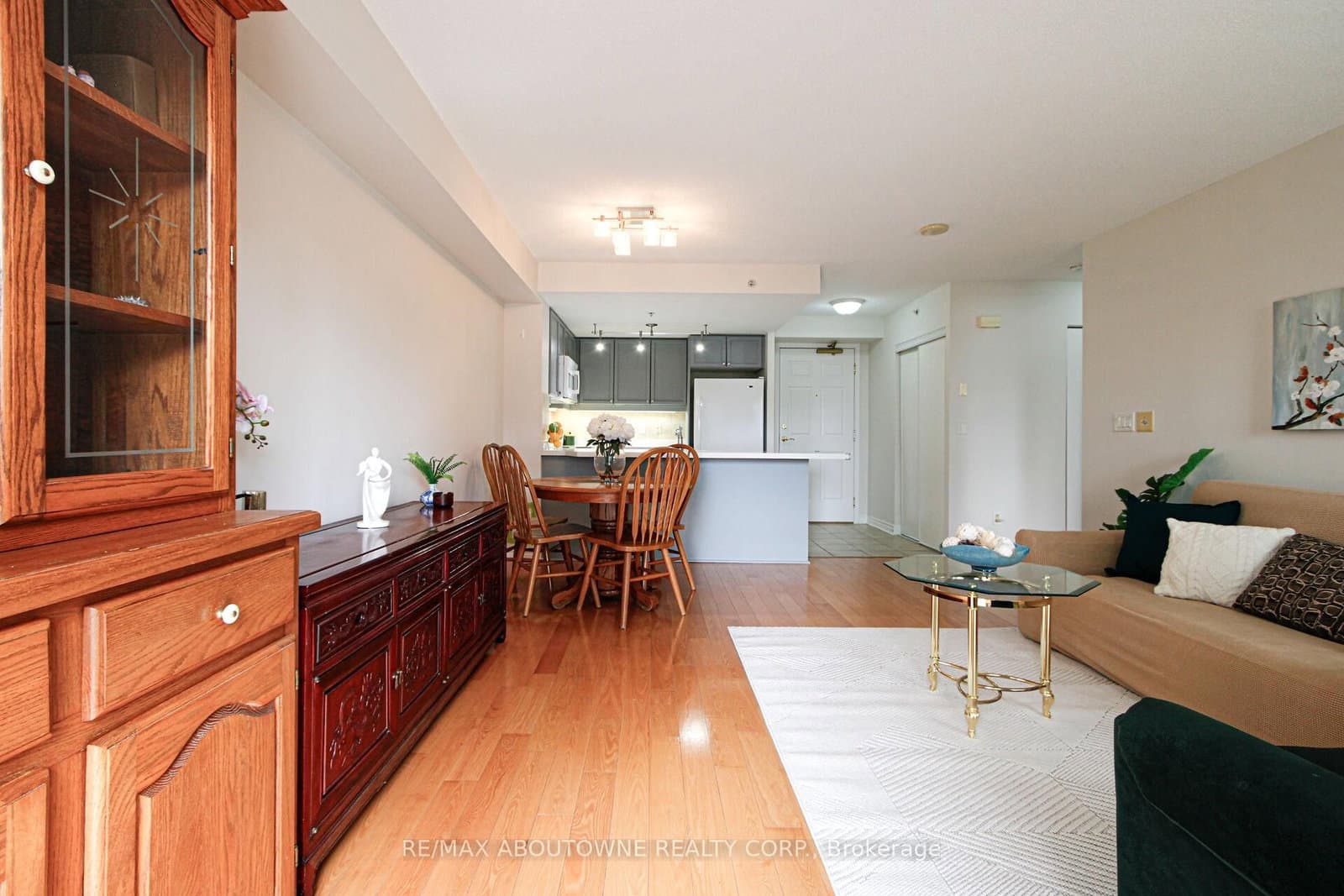 350 Princess Royal Drive, Unit 1002 thumbnail 8