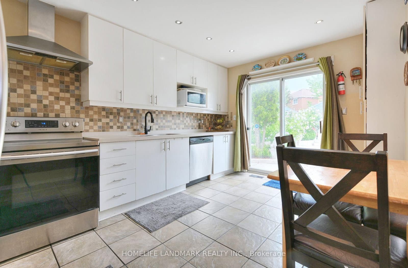 132 Muirland Crescent thumbnail 12