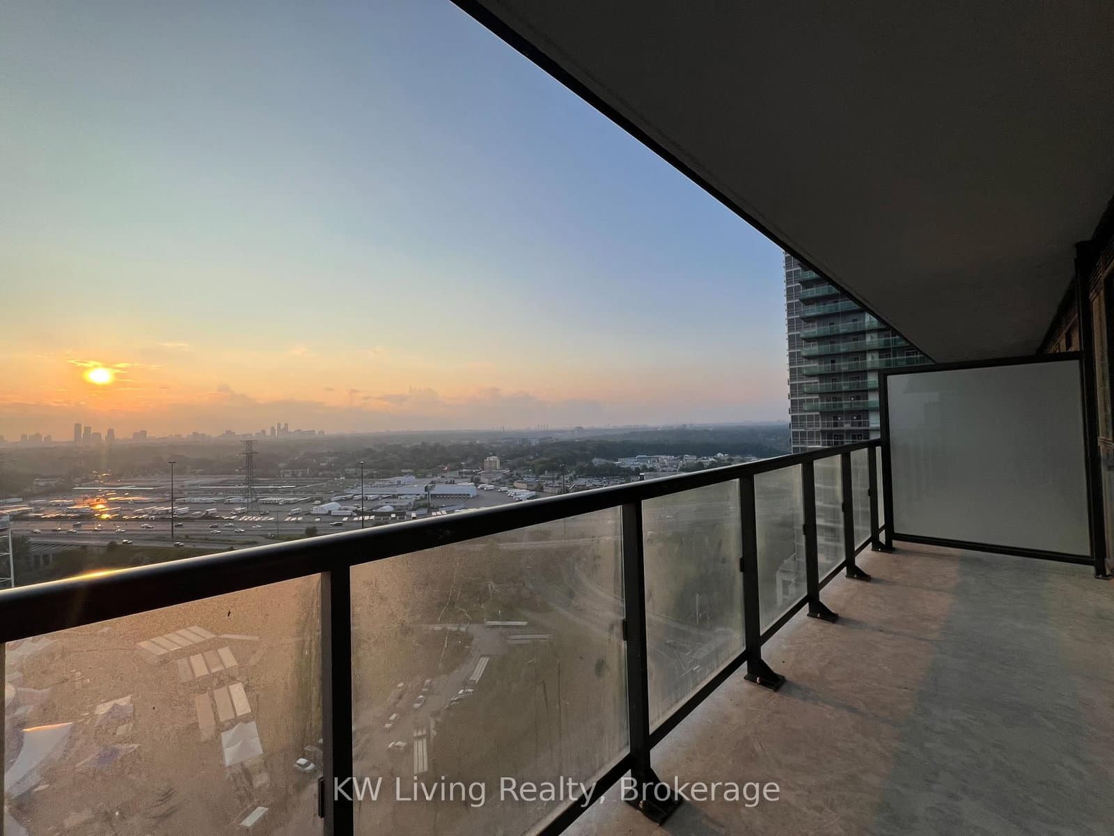 38 Annie Craig Drive, Unit 2410 thumbnail 18